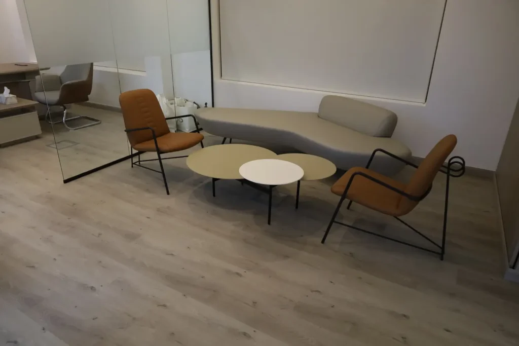 H&H Real Estate - The Zoom Interior-16