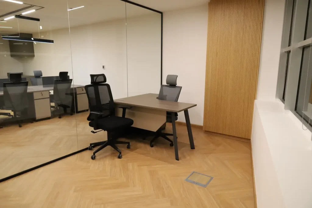JLT CO Working Office - The Zoom Interior-13