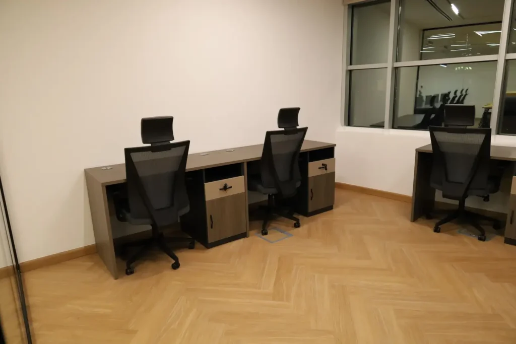 JLT CO Working Office - The Zoom Interior-16
