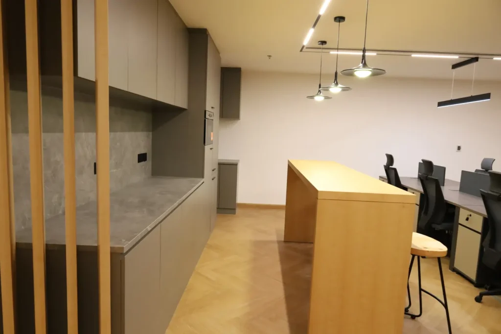 JLT CO Working Office - The Zoom Interior-2