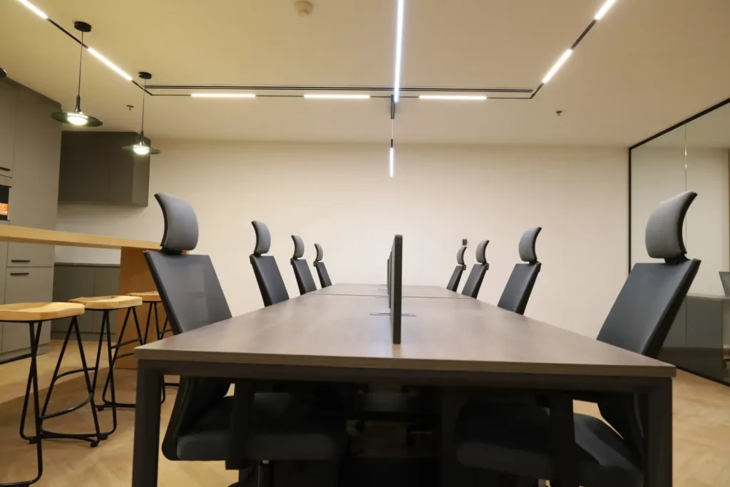 JLT CO Working Office - The Zoom Interior-4