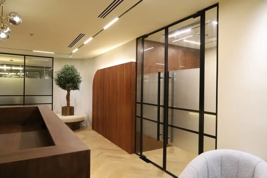 JLT Executive Office - The Zoom Interior-12