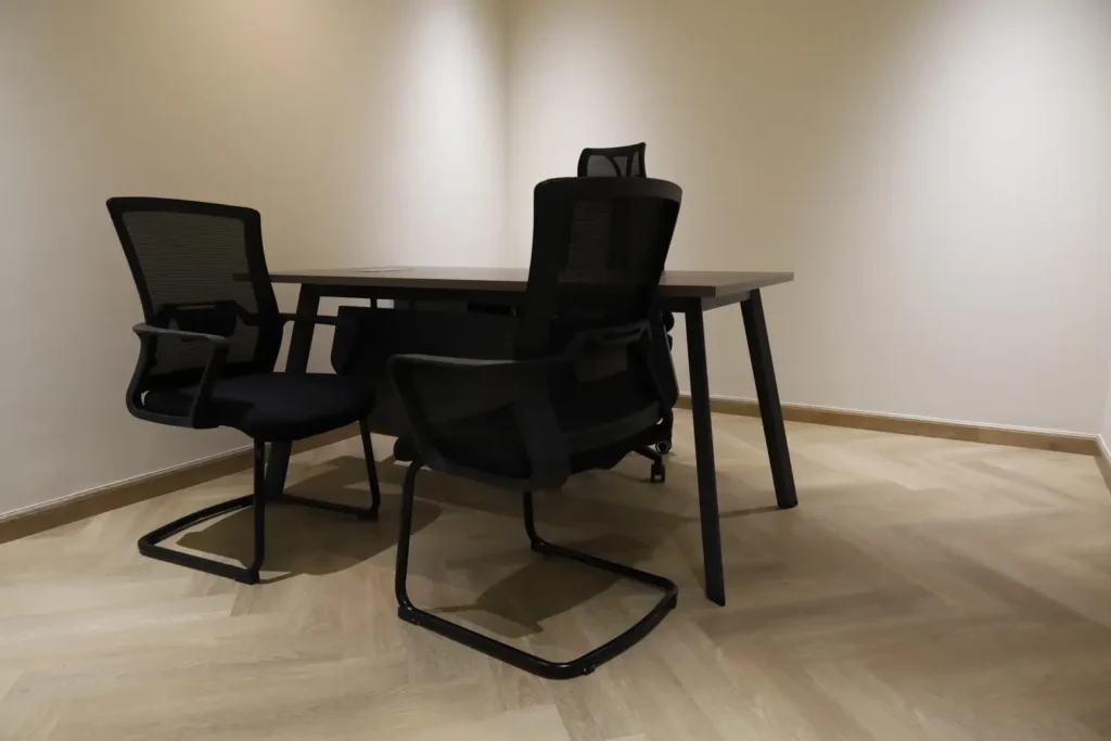 JLT Executive Office - The Zoom Interior-17