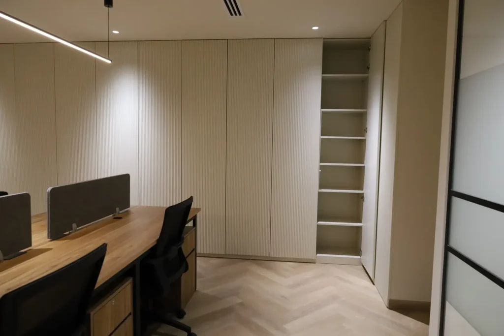 JLT Executive Office - The Zoom Interior-24