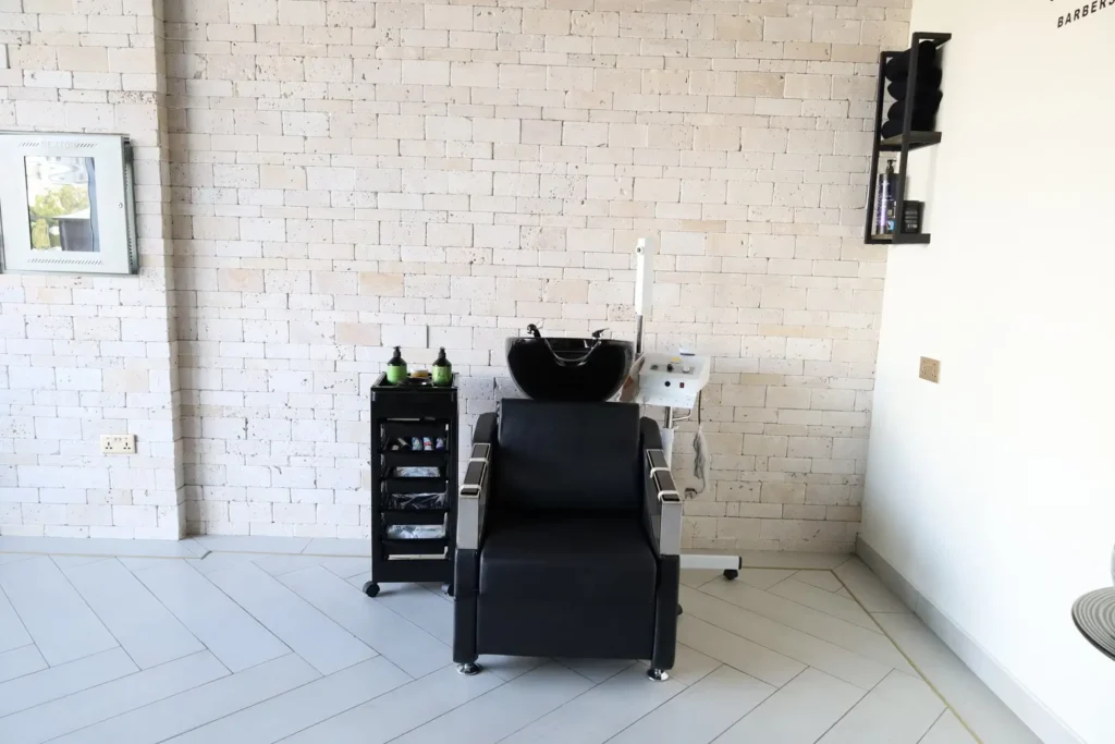 Tache Barbershop - The Zoom Interior-9